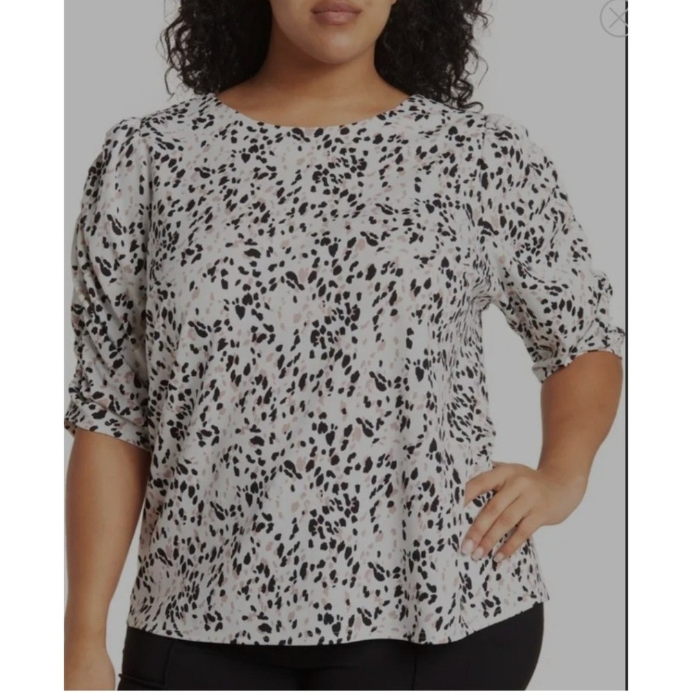 Melloday Blouse Size M White Animal Print Puff Rushed Sleeve Career Office Wear